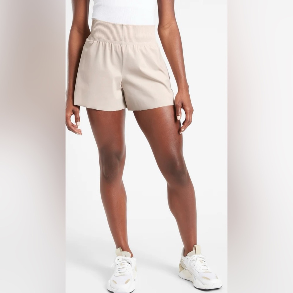 Athleta XS Cosmic Flutter Short